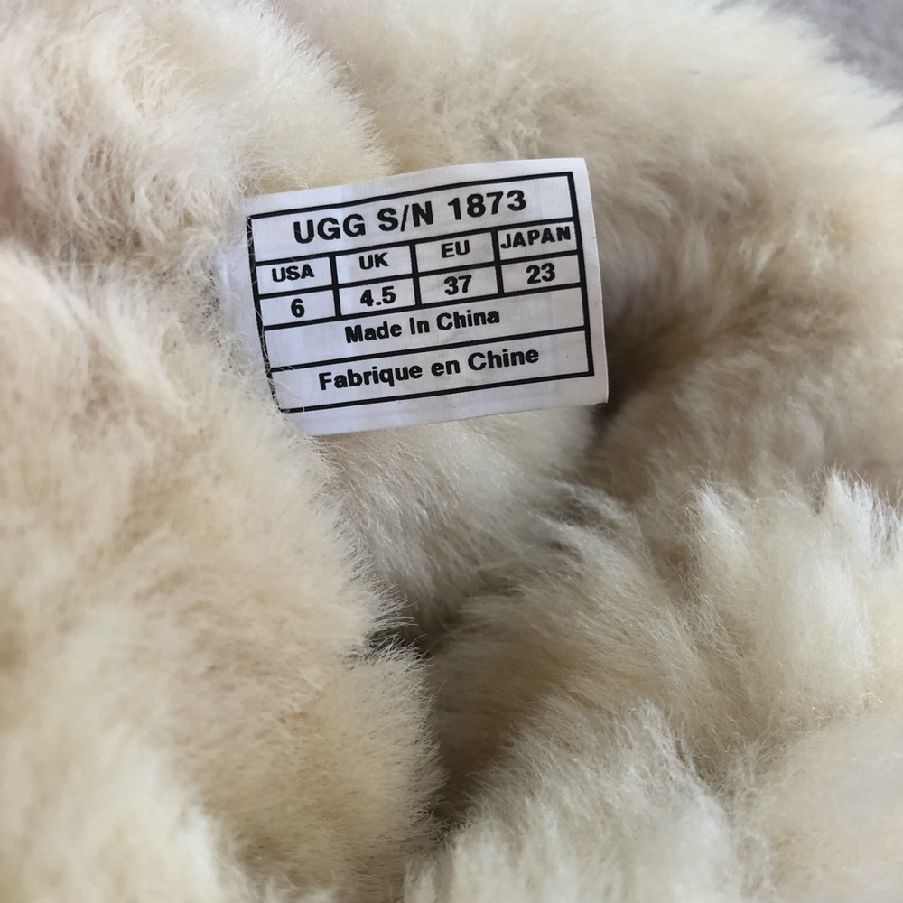 Classic Bailey Triple Button Ugg Boots - image 6